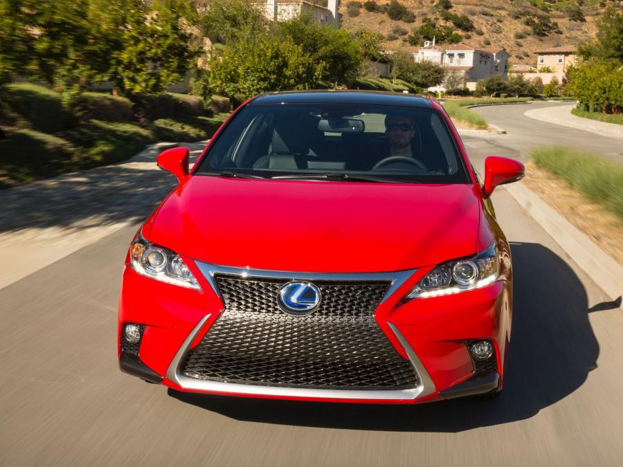  Lexus CT200h F-Sport 2014 года  (NA) (фото 6 из 41)